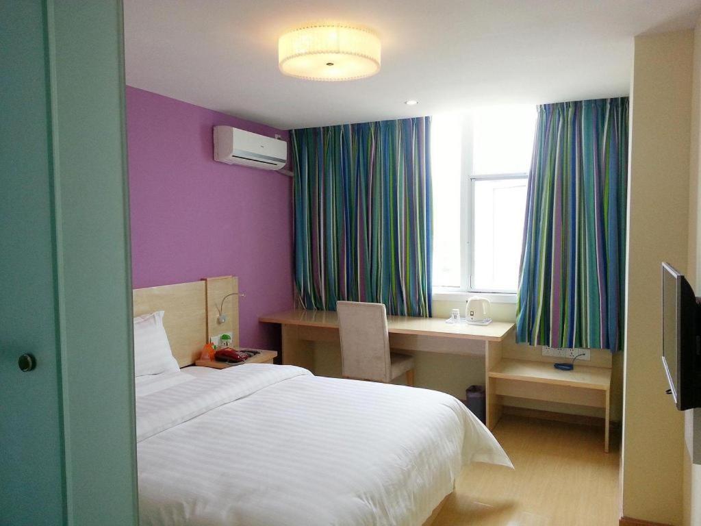 7 Days Inn Shanghai Minhang Dongchuan Road Jiaotong University Bagian luar foto