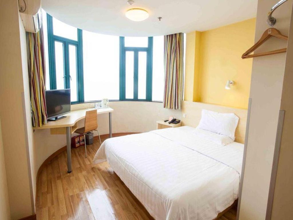 7 Days Inn Shanghai Minhang Dongchuan Road Jiaotong University Bagian luar foto